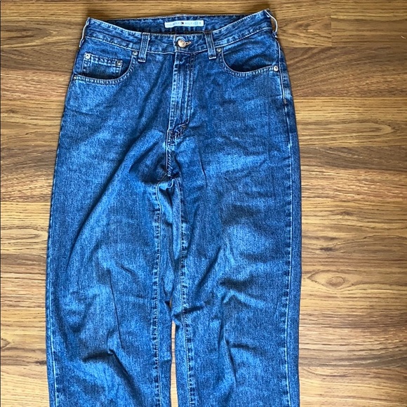 VINTAGE TOMMY HILFIGER MOM JEANS! - Picture 4 of 5
